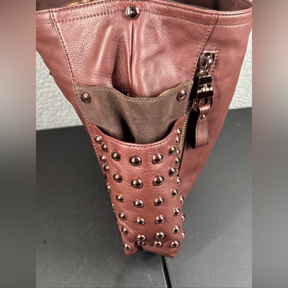 B Makowsky Soft Leather Brown Shoulder/CrossbodyPurse Rosetone Stud Hardware NWT - Picture 13 of 16
